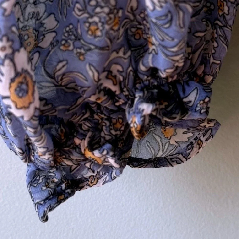 ASTR The Label Pinto Top Blue Floral Ruched Milkmaid Puff Sleeve Cropped Small